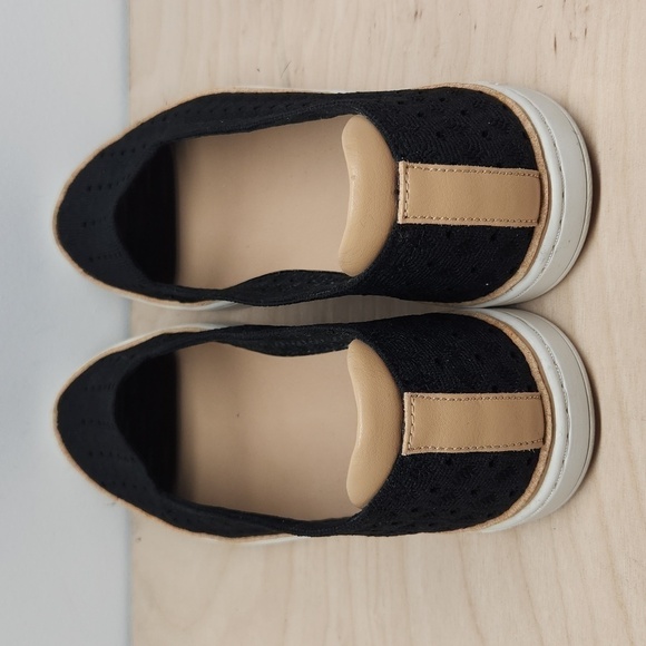 UGG Tammy Slip On Perforated Knit Comfort Flats Black 1108671 Women's Sz 8 EUC - Picture 5 of 14